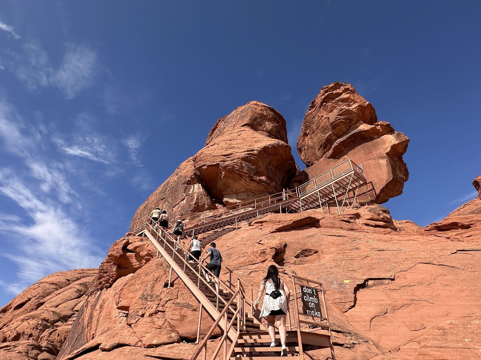 L'escalier qui mène aux pétroglyphes d'Atlatl Rock, à Valley of Fire